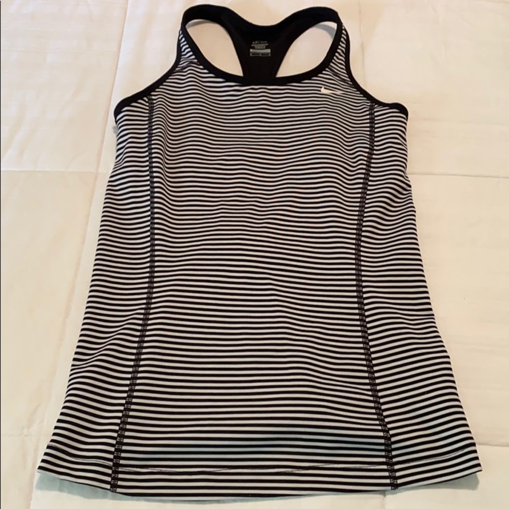 NIKE dry fit top